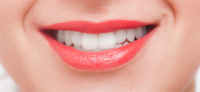 矯正歯科と審美歯科の違いとは？